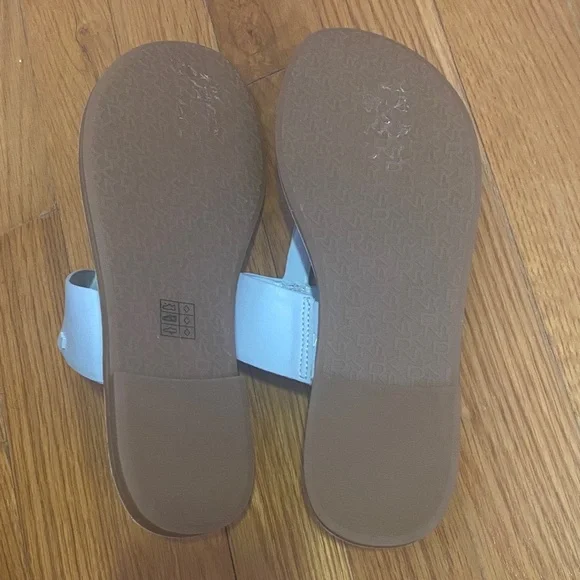 DKNY Sky Blue Thong Sandals - Picture 5 of 5